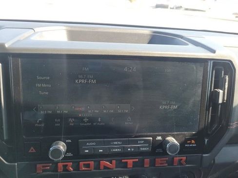 Used 2025 Nissan Frontier PRO-4X image 18