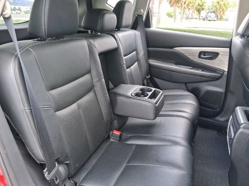 Used 2015 Nissan Murano Platinum w/ Platinum Technology Package FWD image 18