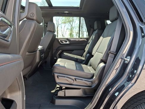 Used 2022 Chevrolet Tahoe RST w/ Luxury Package image 13