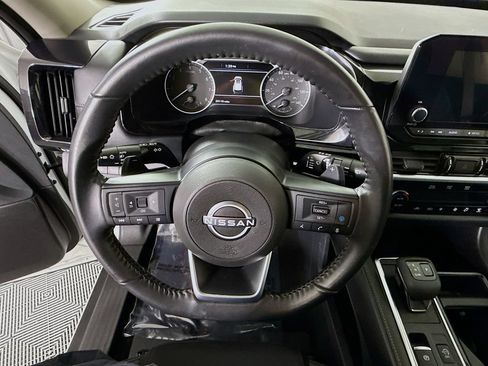 Certified 2024 Nissan Pathfinder SV w/ Black Appearance Package FWD image 20