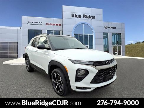 Used 2023 Chevrolet TrailBlazer RS w/ Convenience Package image 1