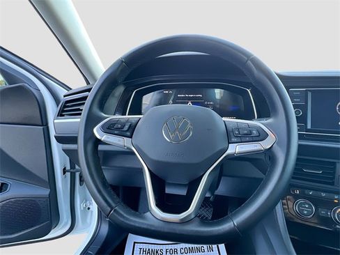 Used 2024 Volkswagen Jetta SE image 11