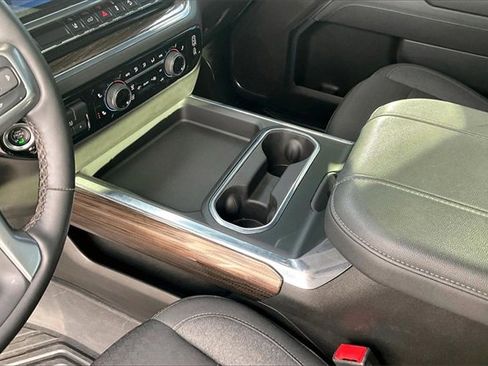 Used 2024 Chevrolet Silverado 2500 LT image 14