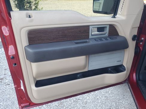 Used 2014 Ford F150 Lariat w/ Equipment Group 502A Luxury image 16