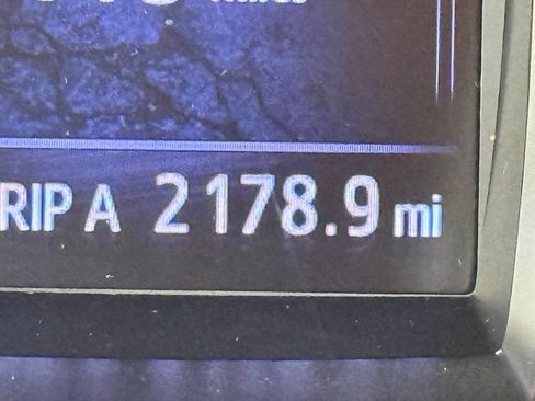 Used 2020 Toyota Tacoma SR AWD/4WD image 29