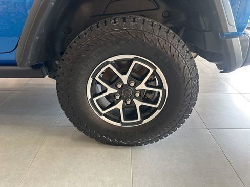 Used 2024 Jeep Wrangler Unlimited Rubicon image 13