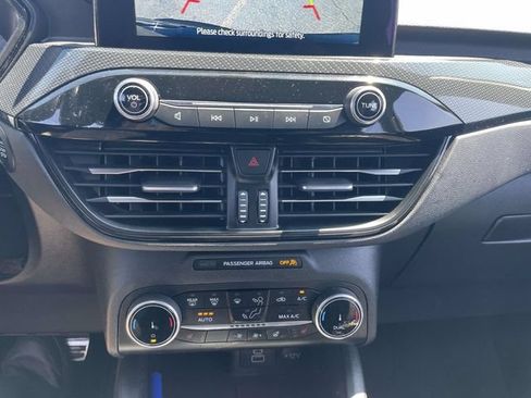 Used 2025 Ford Escape ST-Line Select AWD/4WD image 23