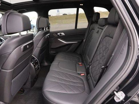 Used 2025 BMW X5 xDrive40i w/ Climate Comfort Package image 10