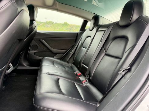 Used 2022 Tesla Model 3 Long Range image 19