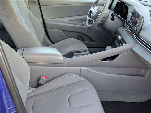 Certified 2022 Hyundai Elantra SEL image 19
