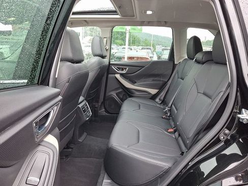 Used 2023 Subaru Forester Limited AWD/4WD image 10