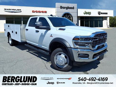 New 2026 RAM 4500 Tradesman w/ Chrome Appearance Group AWD/4WD image 1
