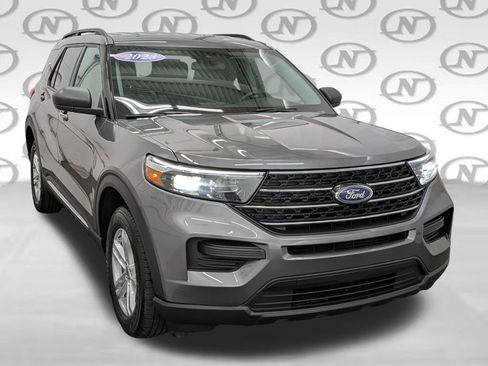Used 2023 Ford Explorer XLT AWD/4WD image 22