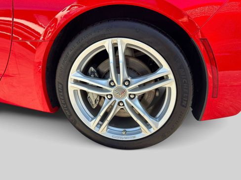 Used 2017 Chevrolet Corvette Stingray Coupe w/ 1LT RWD image 7
