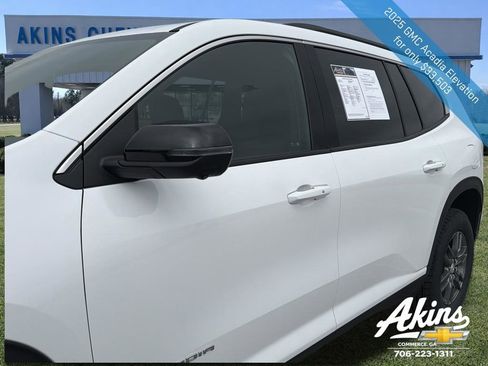 Certified 2025 GMC Acadia Elevation FWD image 2