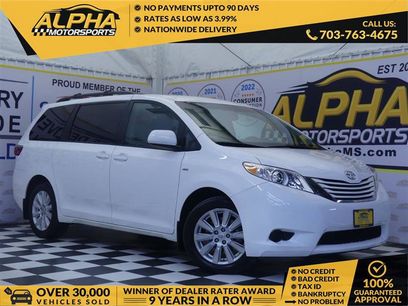 Used 2017 Toyota Sienna LE
