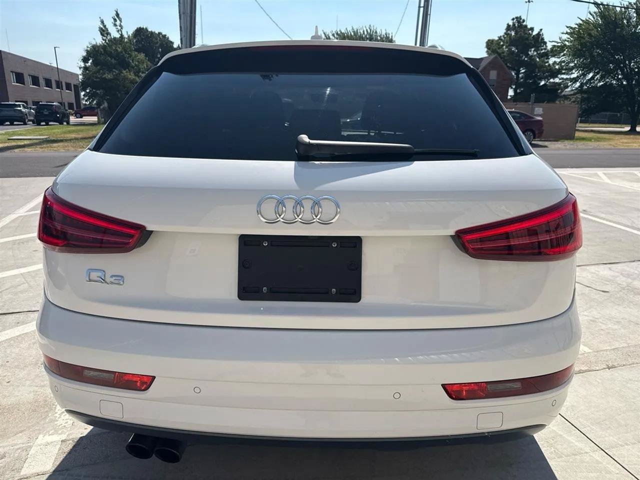 Used 2018 Audi Q3 2.0T Premium w/ Convenience Package FWD image 14