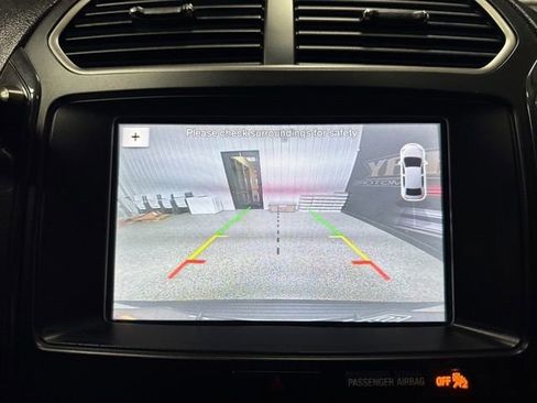 Used 2019 Ford Explorer XLT w/ Equipment Group 201A FWD image 12