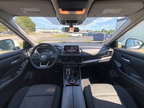 Used 2024 Nissan Rogue SV AWD/4WD image 31