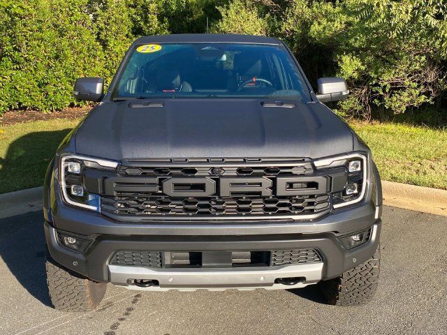 Used 2025 Ford Ranger Raptor AWD/4WD image 2