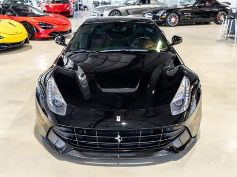 Used 2015 Ferrari F12 Berlinetta RWD image 9