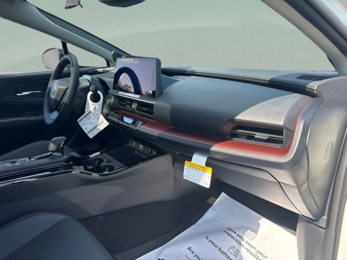 New 2026 Toyota Prius Plug-In Hybrid FWD image 25