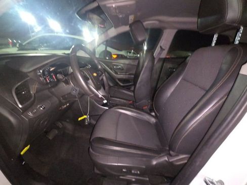 Used 2022 Chevrolet Trax LT w/ Sport Edition image 24