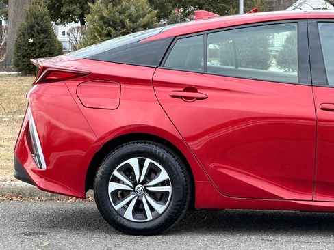 Used 2018 Toyota Prius Prime Plus image 24