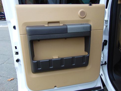 Used 2011 Ford F250 Lariat w/ Lariat Ultimate Pkg image 50