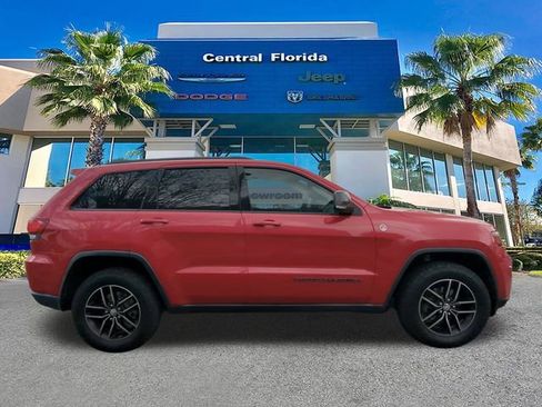 Used 2017 Jeep Grand Cherokee Trailhawk w/ Trailhawk Luxury Group image 4