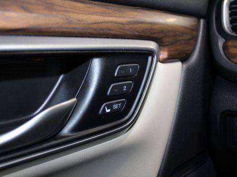 Used 2021 Honda CR-V Touring image 41