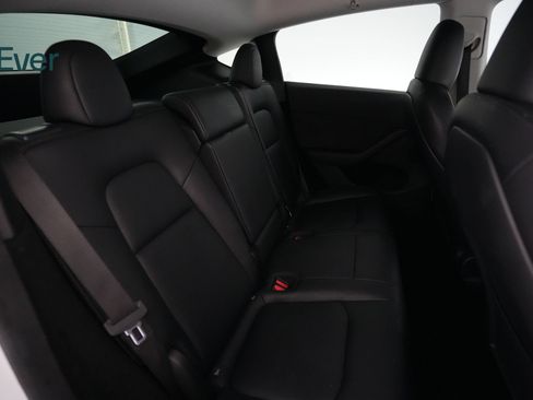 Used 2023 Tesla Model Y Long Range AWD/4WD image 5