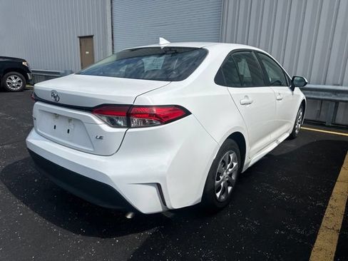 Used 2025 Toyota Corolla LE FWD image 9