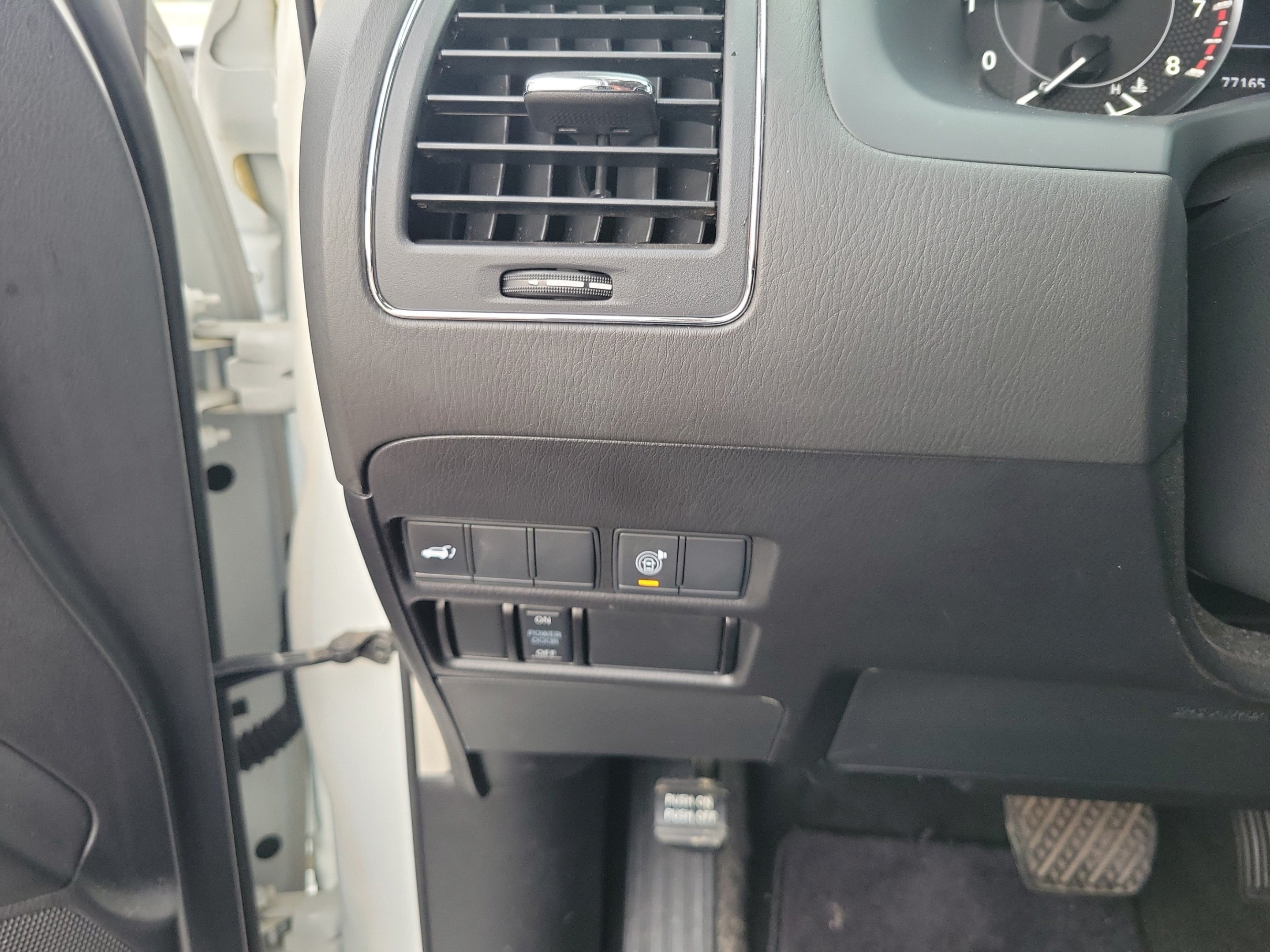 Used 2021 Nissan Armada SL w/ Captain's Chairs Package RWD image 20
