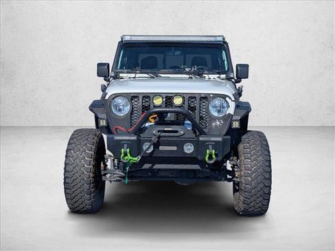 Used 2021 Jeep Gladiator Sport image 2