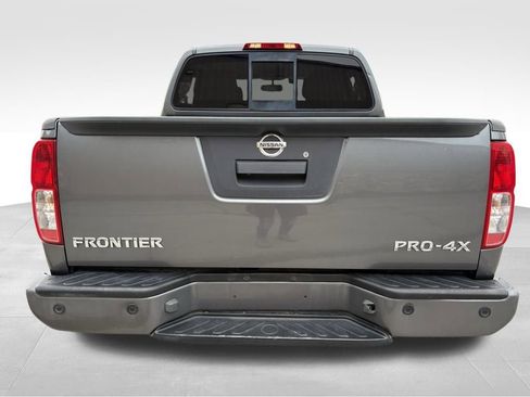 Used 2018 Nissan Frontier PRO-4X image 4