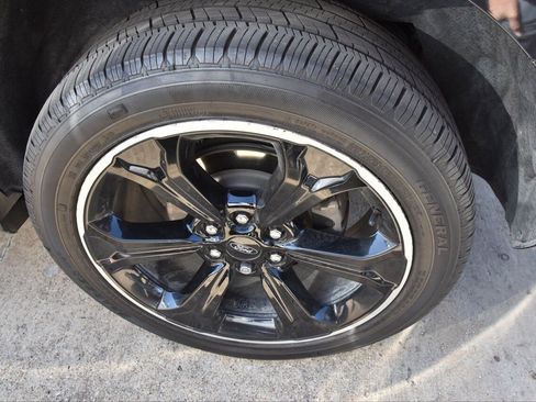 Certified 2023 Ford Expedition Limited image 10