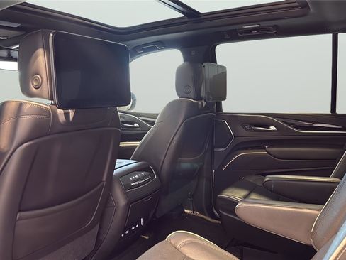 Used 2021 Cadillac Escalade ESV Sport w/ Driver Assist Tech Package image 17