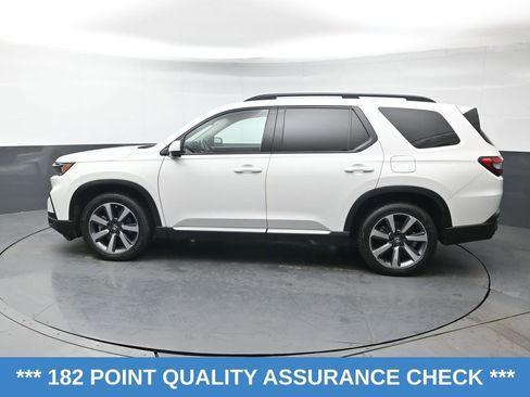 Used 2023 Honda Pilot Elite image 4