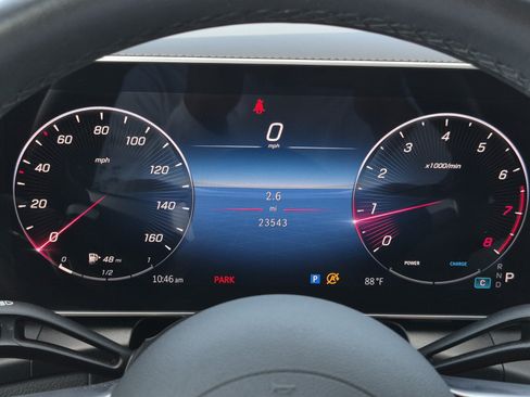 Used 2024 Mercedes-Benz GLC 300 image 23