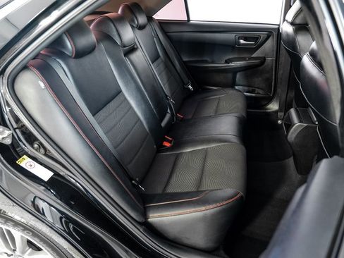 Used 2017 Toyota Camry SE FWD image 35