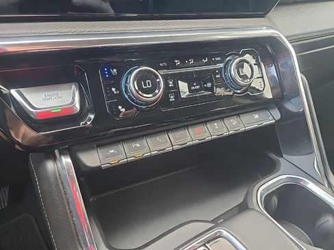Certified 2023 GMC Sierra 1500 Denali w/ Technology Package AWD/4WD image 23