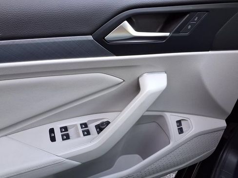 Used 2023 Volkswagen Jetta SE w/ Panoramic Sunroof Package FWD image 15