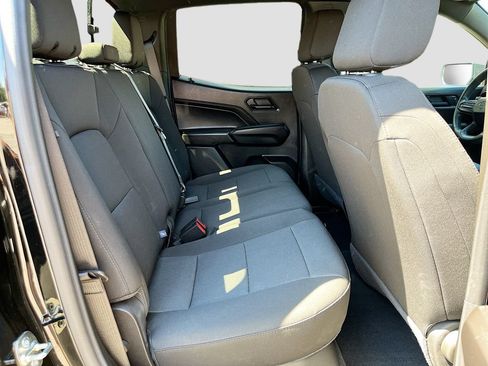 Used 2025 Chevrolet Colorado Trail Boss AWD/4WD image 25