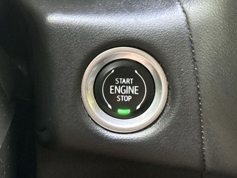 Used 2022 GMC Yukon SLT w/ SLT Premium Package AWD/4WD image 23