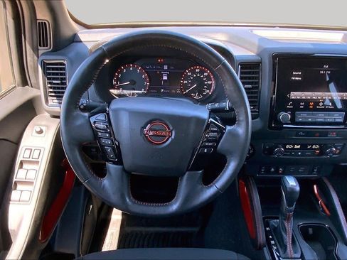 Used 2024 Nissan Frontier PRO-4X w/ Pro Convenience Package AWD/4WD image 6