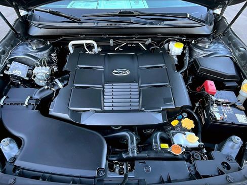 Used 2019 Subaru Outback 3.6R Limited w/ Popular Package #2 image 9