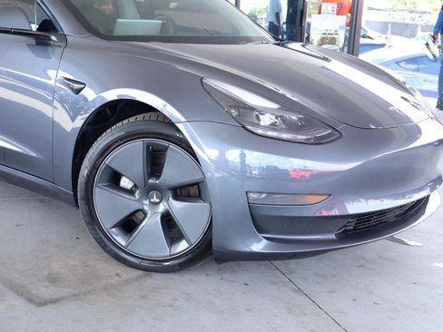 Used 2022 Tesla Model 3 Long Range AWD/4WD image 2