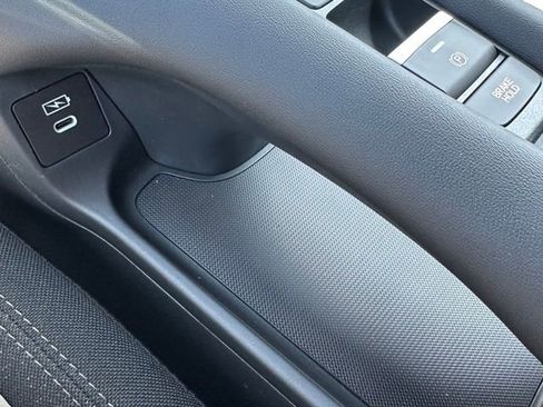 New 2026 Honda HR-V LX image 23