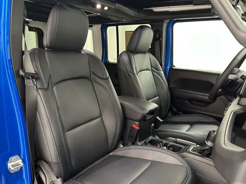 Used 2026 Jeep Wrangler Unlimited Sport AWD/4WD image 18